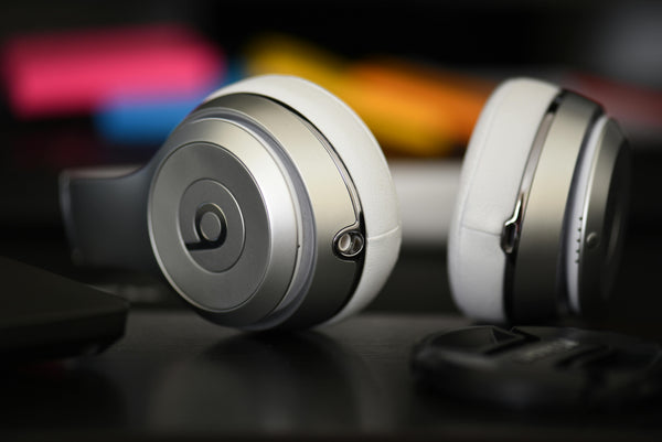 "The Ultimate Headphone Guide: Find the Perfect Sound for Every Moment"